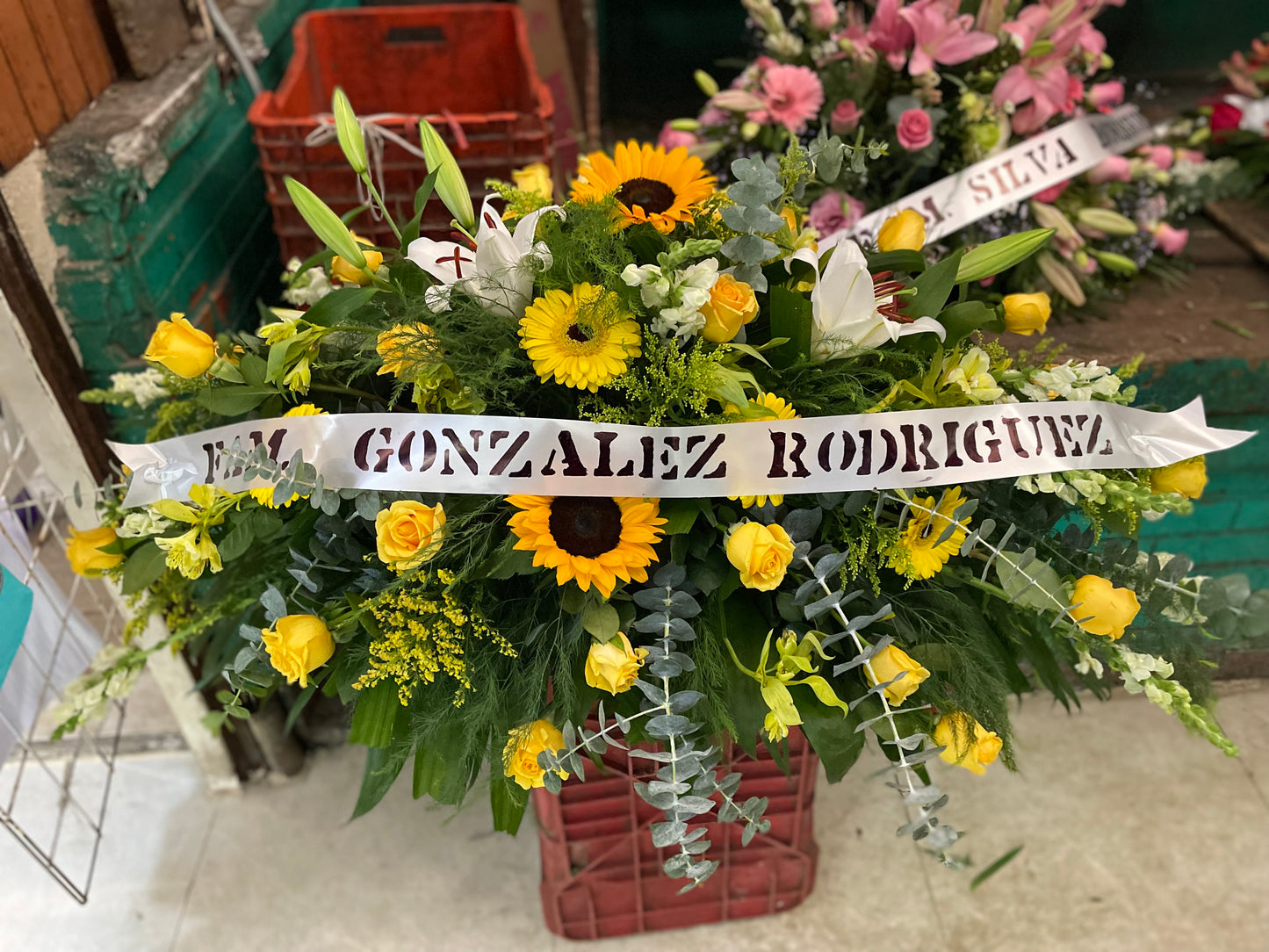 Ofrenda de rosas mediana