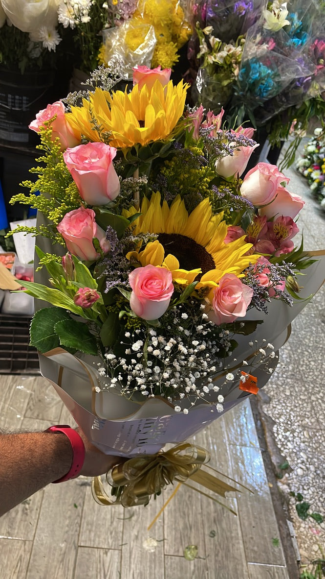 Ramo rosas y girasol