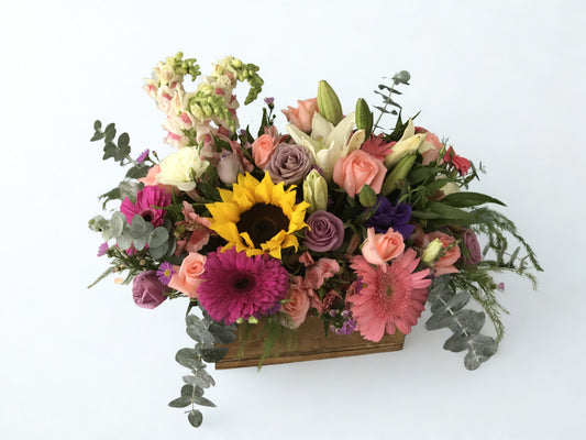 Baul mediano de flores primaverales