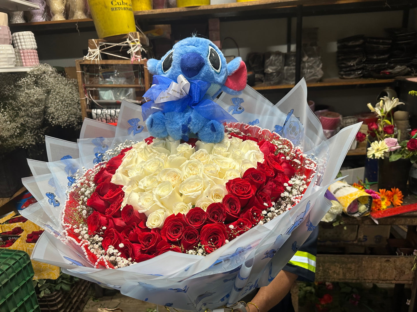 Ramo corazón con stich