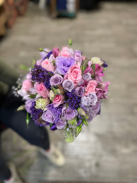 Bouquet de rosas xv años lila